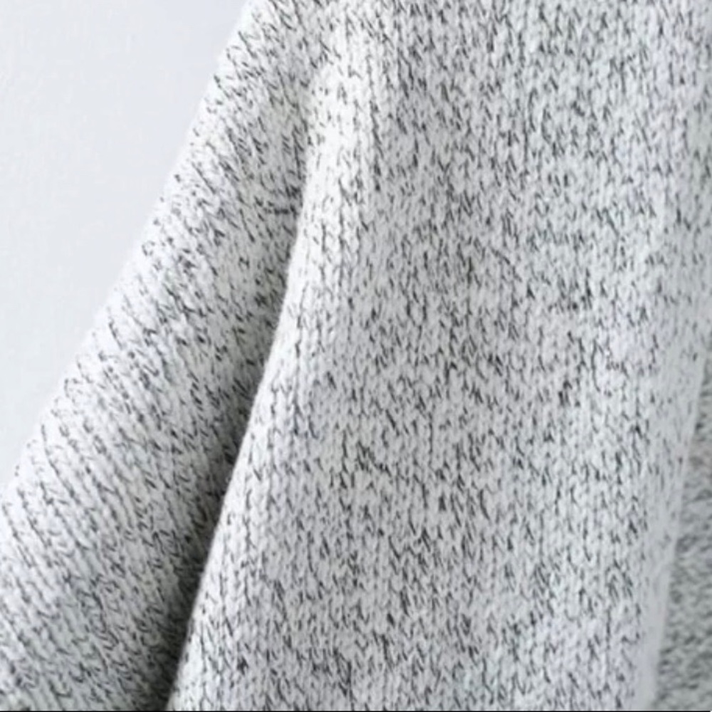 ✨HP!✨Marled Gray Sweater Cardigan✨ - Picture 5 of 6